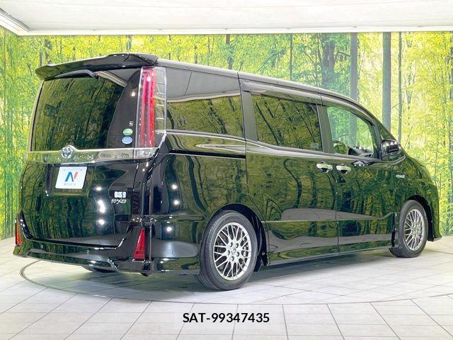 Toyota NOAH HYBRID 2019-08 8231105-17