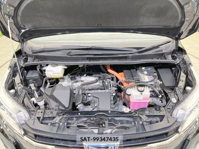 Toyota NOAH HYBRID 2019-08 8231105-18