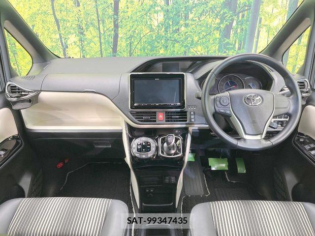 Toyota NOAH HYBRID 2019-08 8231105-1
