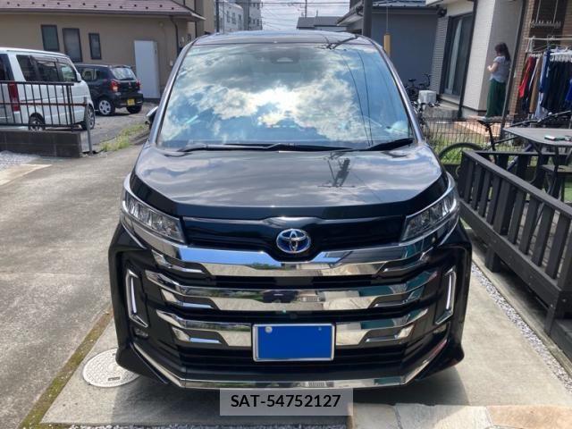Toyota NOAH HYBRID 2022-09 8231103-0