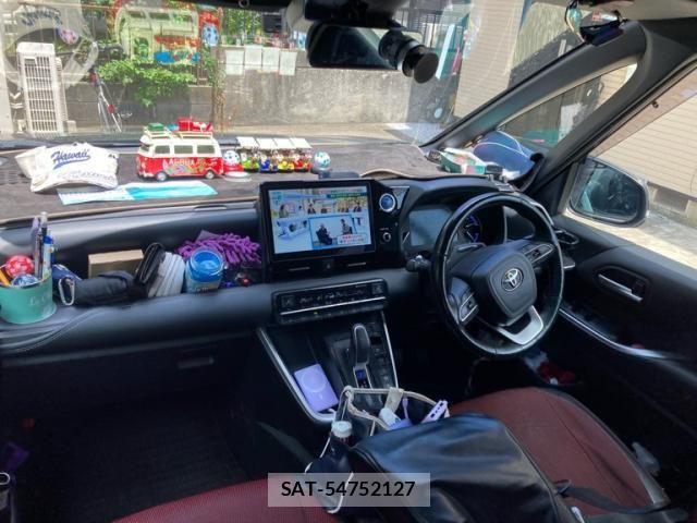 Toyota NOAH HYBRID 2022-09 8231103-17