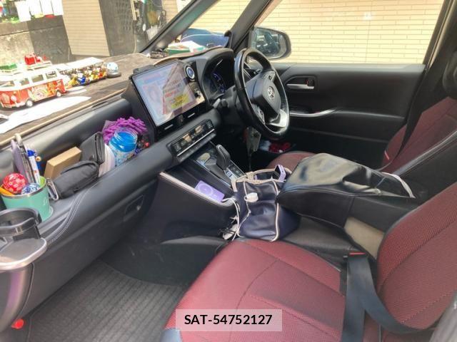 Toyota NOAH HYBRID 2022-09 8231103-19