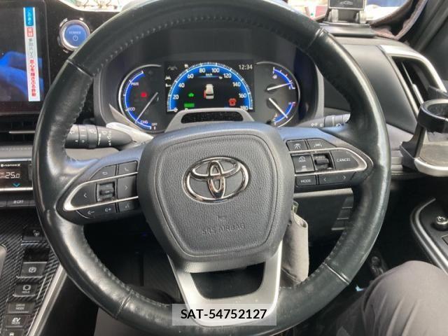 Toyota NOAH HYBRID 2022-09 8231103-21