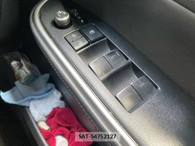 Toyota NOAH HYBRID 2022-09 8231103-24