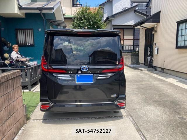 Toyota NOAH HYBRID 2022-09 8231103-3