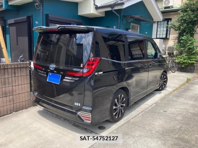 Toyota NOAH HYBRID 2022-09 8231103-4