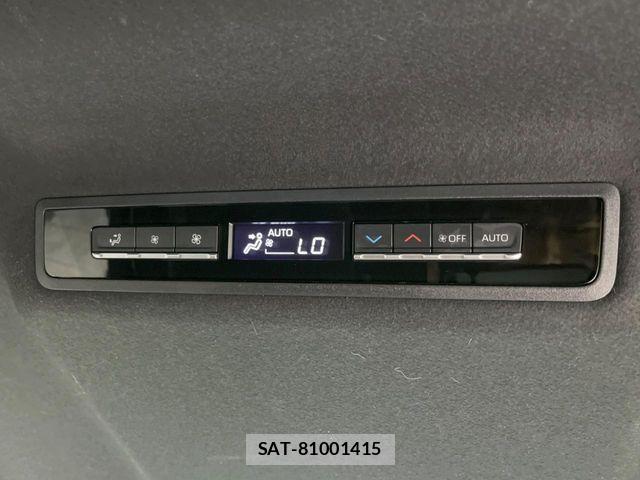 Toyota NOAH HYBRID 2023-08 8231095-6