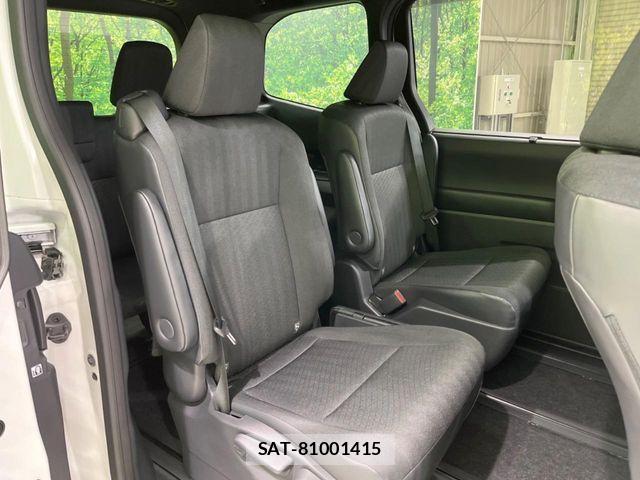Toyota NOAH HYBRID 2023-08 8231095-8