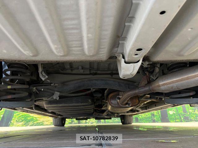 Toyota NOAH HYBRID 2017-07 8246192-19