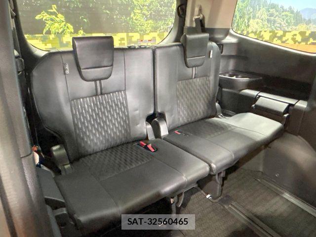 Toyota NOAH HYBRID 2023-03 8246186-9