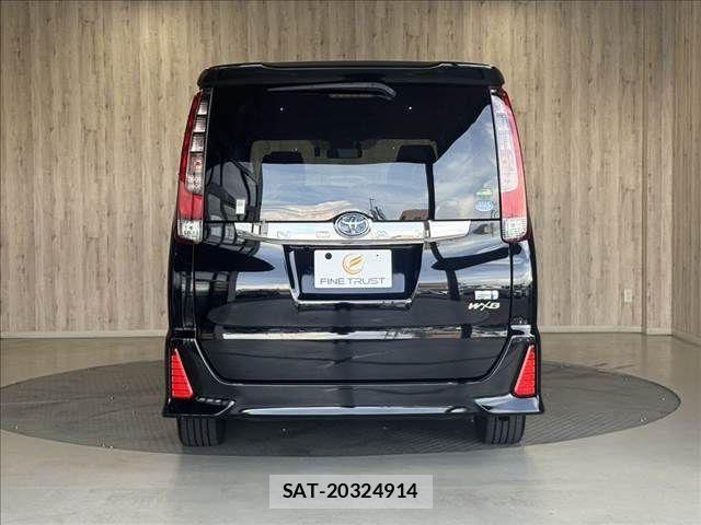 Toyota NOAH HYBRID 2016-08 8246194-19
