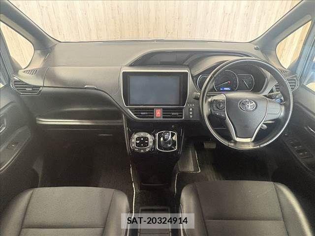 Toyota NOAH HYBRID 2016-08 8246194-2