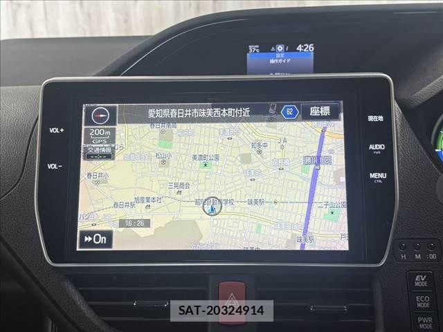 Toyota NOAH HYBRID 2016-08 8246194-4