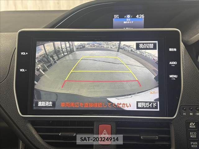 Toyota NOAH HYBRID 2016-08 8246194-5