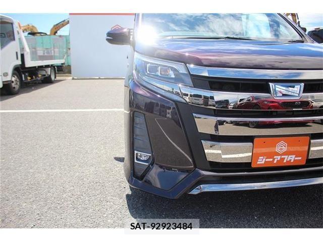Toyota NOAH HYBRID 2018-02 8246191-23
