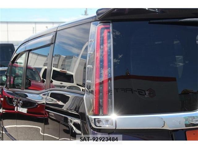 Toyota NOAH HYBRID 2018-02 8246191-27