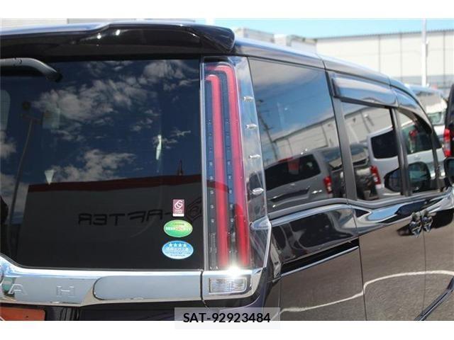 Toyota NOAH HYBRID 2018-02 8246191-28