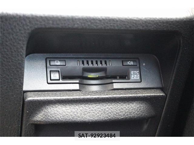 Toyota NOAH HYBRID 2018-02 8246191-5