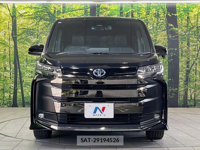 Toyota NOAH HYBRID 2022-04 8246189-14
