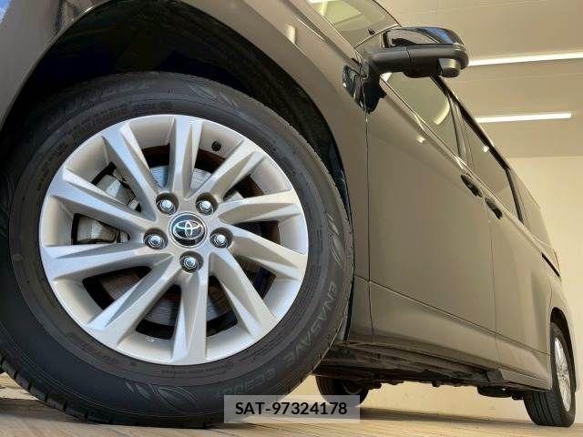 Toyota NOAH HYBRID 2022-04 8246188-18