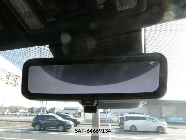 Toyota NOAH HYBRID 2026-04 8316017-4