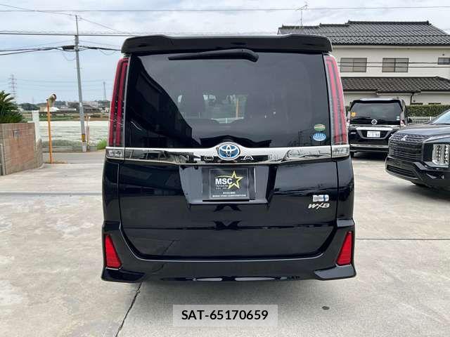 Toyota NOAH HYBRID 2018-12 8316026-5