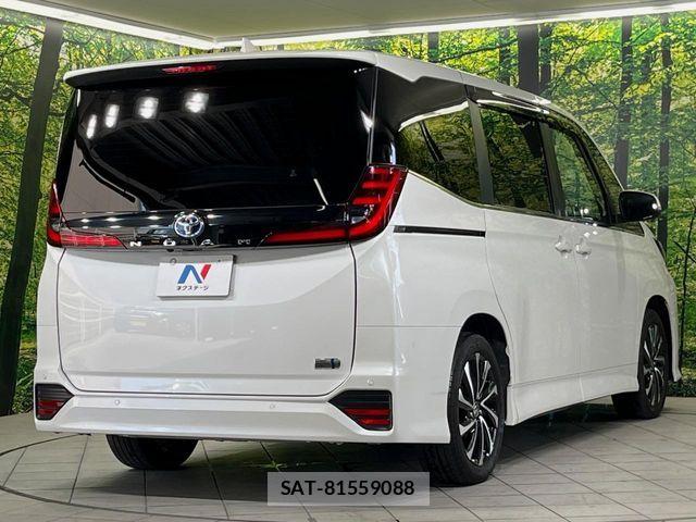 Toyota NOAH HYBRID 2023-06 8316024-17
