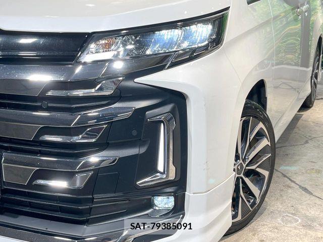 Toyota NOAH HYBRID 2023-09 8316023-11