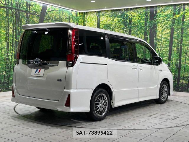 Toyota NOAH HYBRID 2016-03 8316029-17