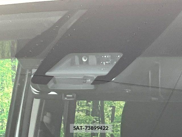Toyota NOAH HYBRID 2016-03 8316029-5