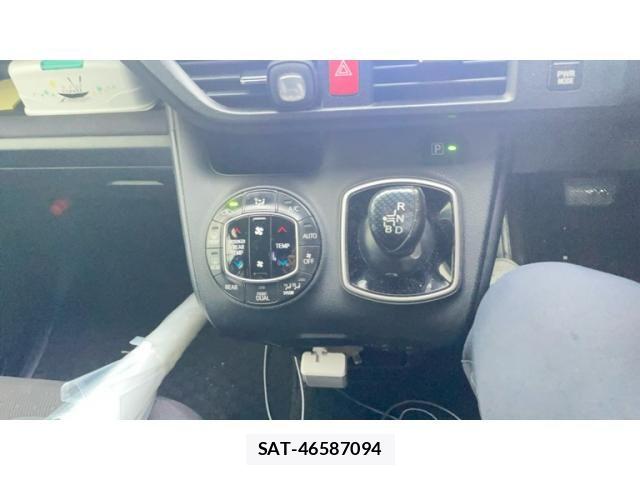 Toyota NOAH HYBRID 2014-11 8316036-16