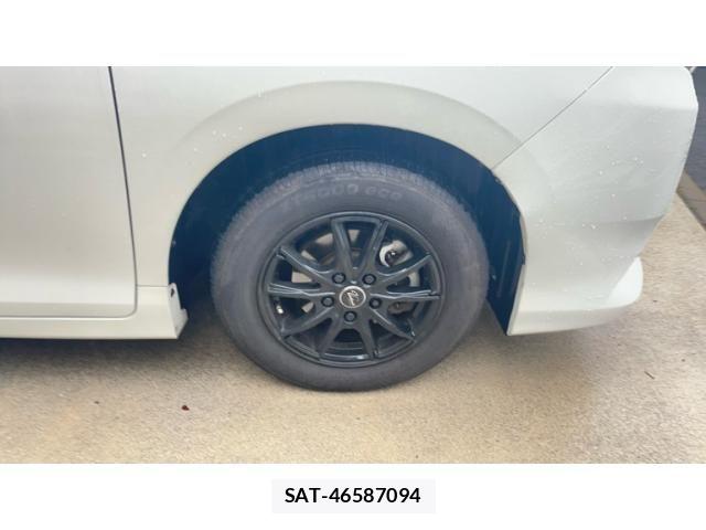 Toyota NOAH HYBRID 2014-11 8316036-5