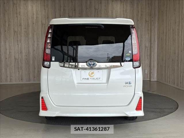 Toyota NOAH HYBRID 2017-01 8337172-18