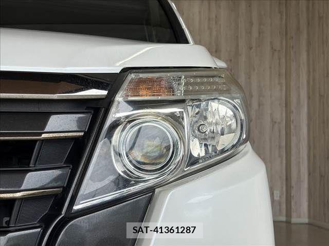 Toyota NOAH HYBRID 2017-01 8337172-22