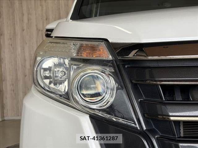 Toyota NOAH HYBRID 2017-01 8337172-24