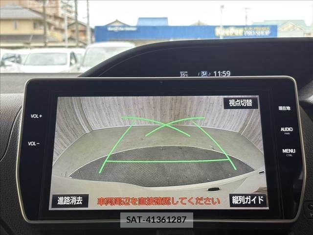 Toyota NOAH HYBRID 2017-01 8337172-4