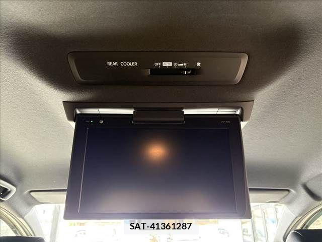 Toyota NOAH HYBRID 2017-01 8337172-5