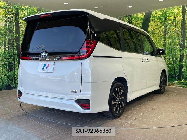 Toyota NOAH HYBRID 2023-02 8337162-17
