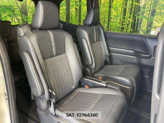 Toyota NOAH HYBRID 2023-02 8337162-8