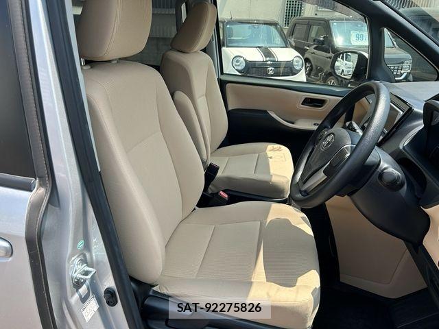 Toyota NOAH HYBRID 2014-03 8337173-13