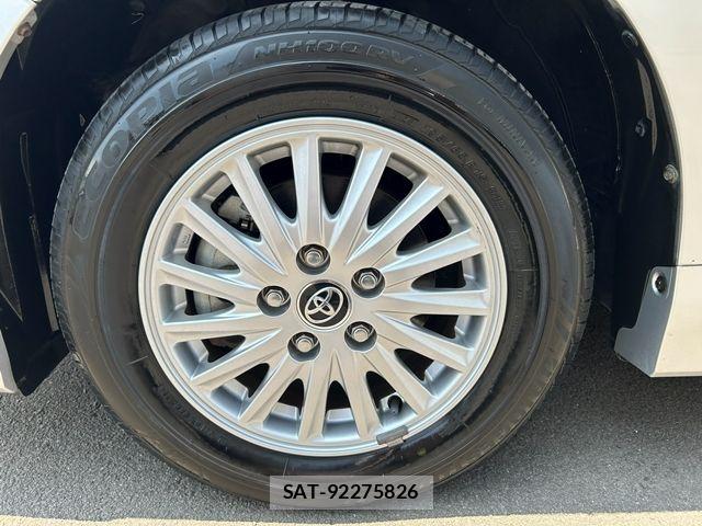 Toyota NOAH HYBRID 2014-03 8337173-24