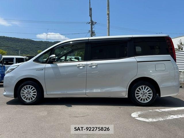 Toyota NOAH HYBRID 2014-03 8337173-4