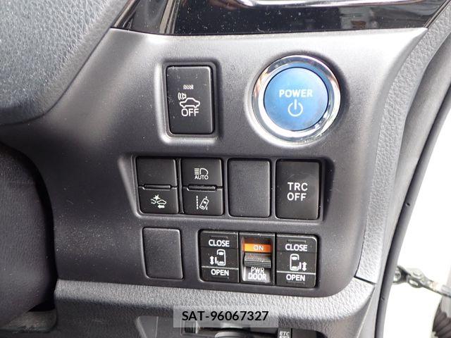 Toyota NOAH HYBRID 2017-11 8337160-18