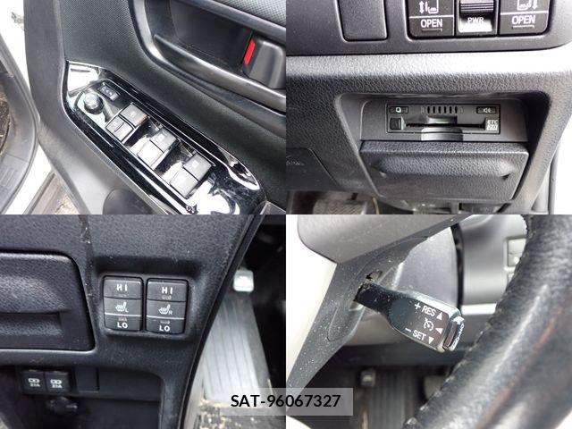 Toyota NOAH HYBRID 2017-11 8337160-19