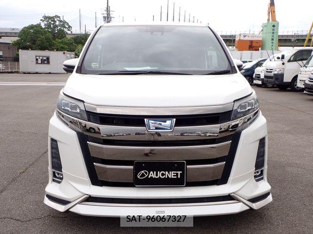 Toyota NOAH HYBRID 2017-11 8337160-4