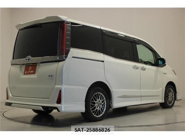 Toyota NOAH HYBRID 2018-11 8337171-13