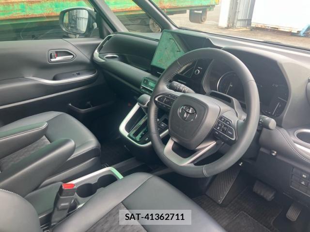 Toyota NOAH HYBRID 2025-02 8337170-12