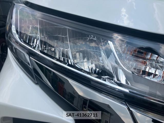 Toyota NOAH HYBRID 2025-02 8337170-3