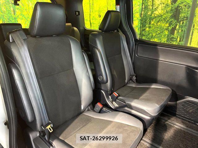 Toyota NOAH HYBRID 2021-02 8337168-9