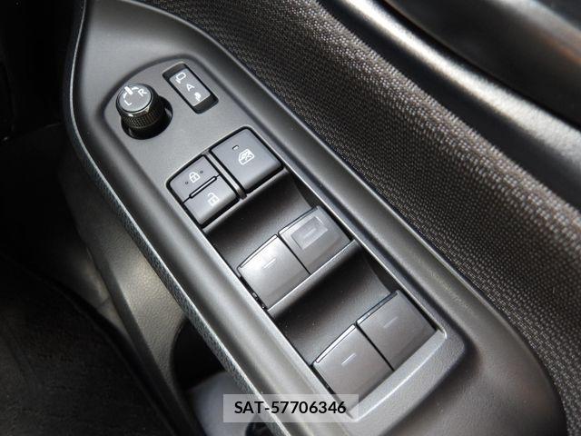Toyota NOAH HYBRID 2021-04 8337169-10